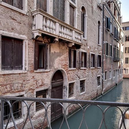 Canal View Suite In Rialto By Wonderful Italy Venedig Exteriör bild